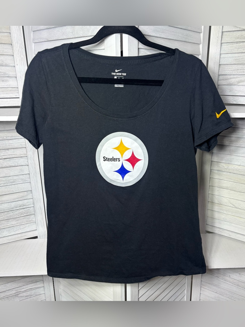 Nike Pittsburgh Steelers Women’s Black Graphic Tee Size M NFL